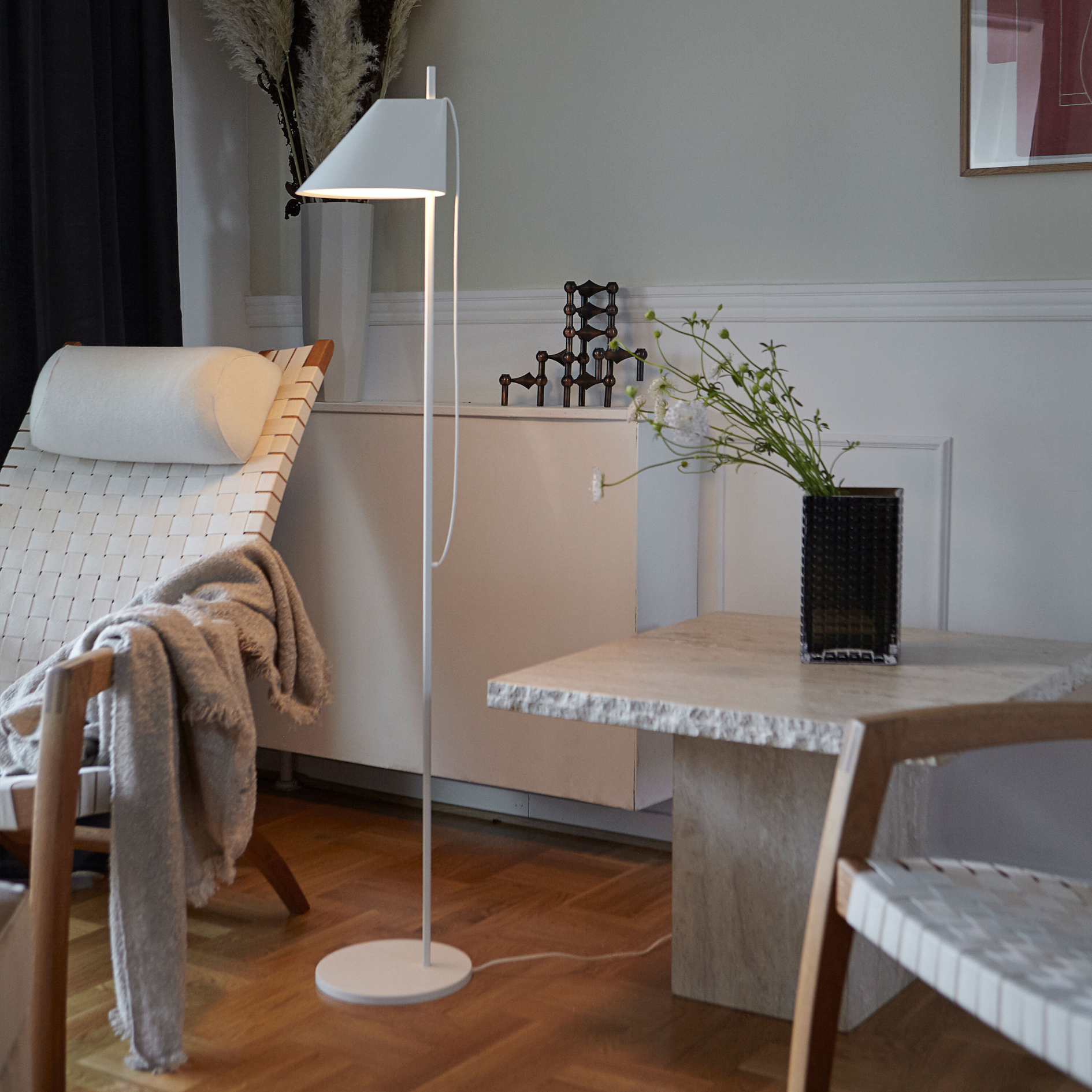 Yuh Floor Lamp